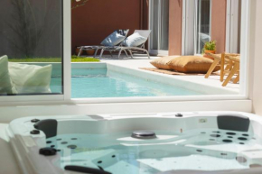 Casa dos Pinheiros 109 - Private Villa with pool & heated SPA